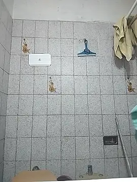 Snapshot of Auroraluna_- chatting on 12.19.25 Auroraluna - online show from 12.19.25