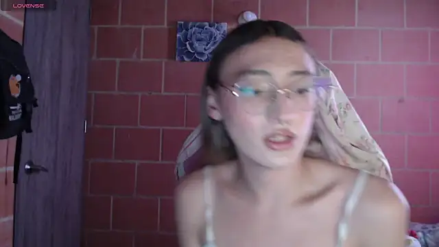 Snapshot of Andrea_camilaaa chatting on 10.14.25 Andrea camilaaa online show from 10.14.25