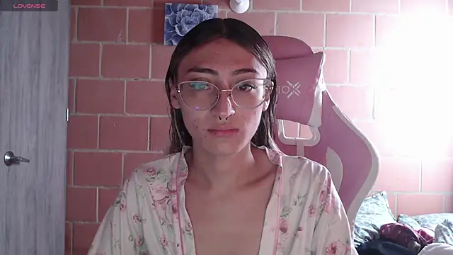 Snapshot of Andrea_camilaaa chatting on 11.10.25 Andrea camilaaa online show from 11.10.25