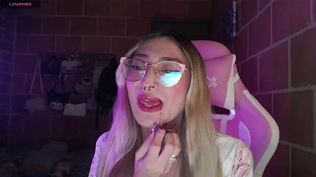 Snapshot of Andrea_camilaaa chatting on 07.24.26 Andrea camilaaa online show from 07.24.26