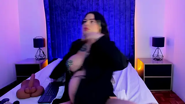 TahliaNovoa online show from 10.25.25