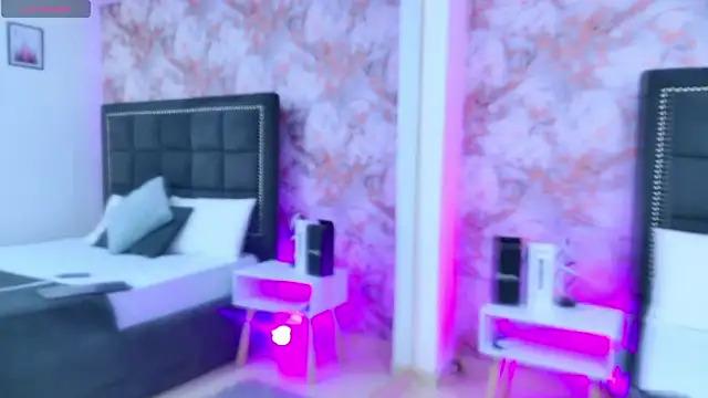 Angelique Angell online show from 09.10.25