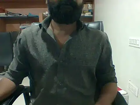 Snapshot of autophile-indian chatting on 09.25.25 autophile-indian online show from 09.25.25