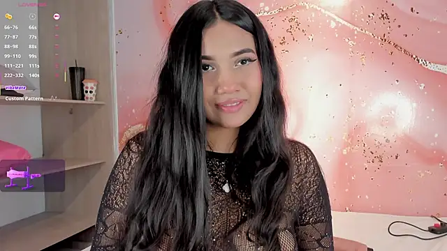 Snapshot of Annelov18 chatting on 10.14.25 Annelov18 online show from 10.14.25