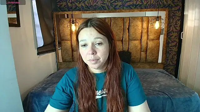 Isa Thompson   online show from 03.09.26