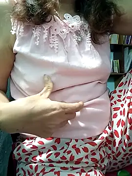 Snapshot of Minety473 chatting on 10.30.25 Minety473 online show from 10.30.25