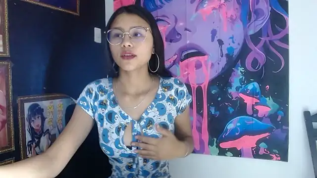 SofieLove 01 online show from 10.05.25