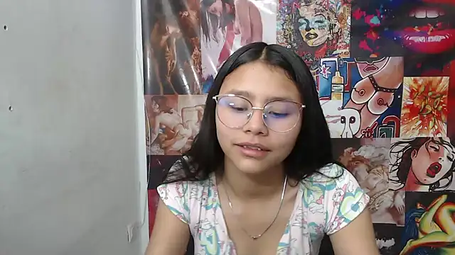 SofieLove 01 online show from 10.20.25