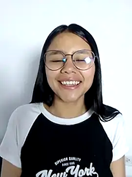 Snapshot of SofieLove_01 chatting on 02.01.26 SofieLove 01 online show from 02.01.26