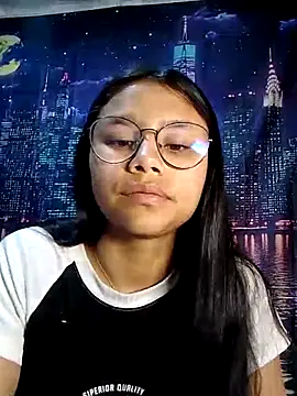 Snapshot of SofieLove_01 chatting on 03.04.26 SofieLove 01 online show from 03.04.26