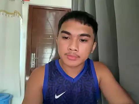 Snapshot of pinoyAdrianneXXX chatting on 05.28.26 pinoyAdrianneXXX online show from 05.28.26
