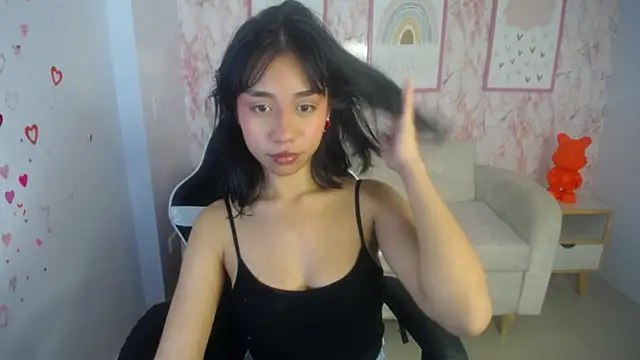 Snapshot of cristal11_ch chatting on 09.19.25 cristal11 ch online show from 09.19.25