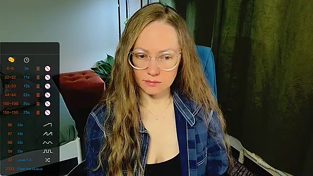 Snapshot of _Goldilocks_ chatting on 09.25.25  Goldilocks  online show from 09.25.25