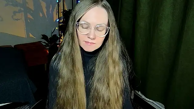 Snapshot of _Goldilocks_ chatting on 10.01.25  Goldilocks  online show from 10.01.25