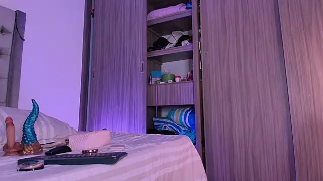 dreamsussi online show from 04.18.26