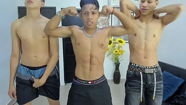 Bisexlifehot   online show from 03.25.26