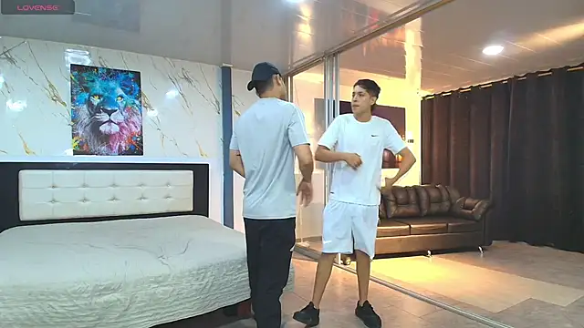 Bisexlifehot   online show from 04.21.26