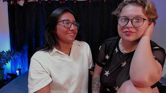 Snapshot of CrazyCakes_ chatting on 10.03.25 CrazyCakes online show from 10.03.25