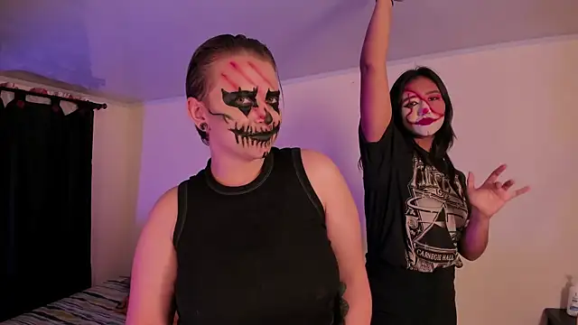 Snapshot of CrazyCakes_ chatting on 10.31.25 CrazyCakes online show from 10.31.25