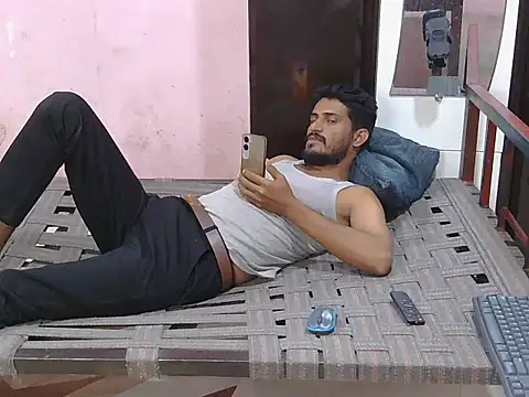 Snapshot of krishjaat43 chatting on 03.25.26 krishjaat43 online show from 03.25.26