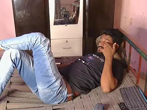 Snapshot of krishjaat43 chatting on 04.12.26 krishjaat43 online show from 04.12.26