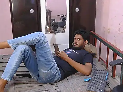 Snapshot of krishjaat43 chatting on 04.12.26 krishjaat43 online show from 04.12.26
