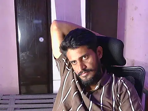 Snapshot of krishjaat43 chatting on 04.13.26 krishjaat43 online show from 04.13.26