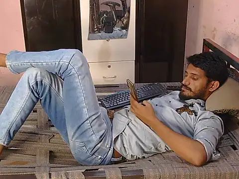Snapshot of krishjaat43 chatting on 04.14.26 krishjaat43 online show from 04.14.26