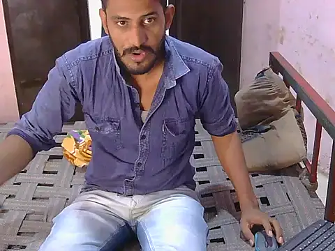 Snapshot of krishjaat43 chatting on 05.05.26 krishjaat43 online show from 05.05.26