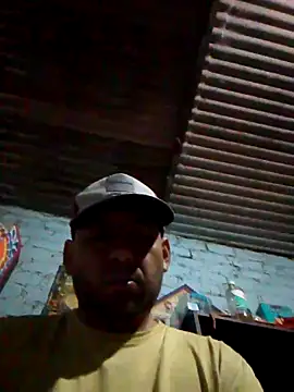 Snapshot of Lujor chatting on 05.15.26 Lujor online show from 05.15.26