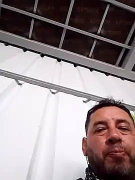Snapshot of Lujor chatting on 05.18.26 Lujor online show from 05.18.26