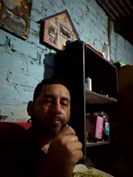 Snapshot of Lujor chatting on 05.27.26 Lujor online show from 05.27.26