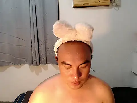 asianayumi online show from 04.01.26