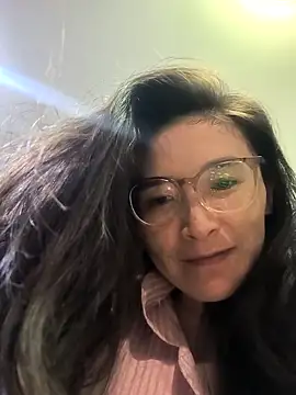 Snapshot of wsyx326 chatting on 09.15.25 wsyx326 online show from 09.15.25