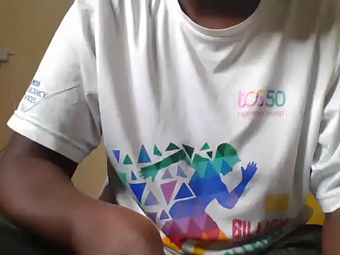 Snapshot of Nodia32 chatting on 04.25.26 Nodia32 online show from 04.25.26