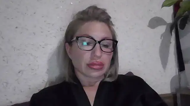 fox red lady7 online show from 04.15.26