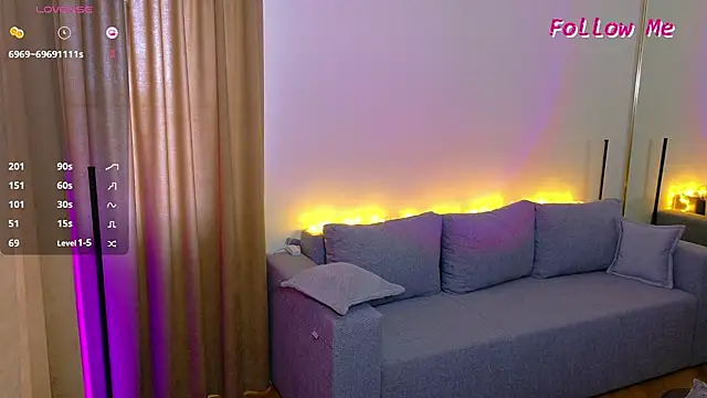 Snapshot of LightKisss chatting on 11.03.25 LightKisss online show from 11.03.25