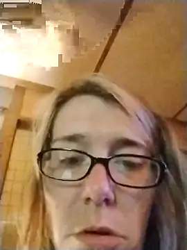 Snapshot of bb_empress chatting on 09.18.25 bb empress online show from 09.18.25