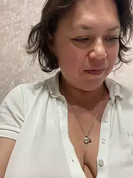 Kiravix online show from 09.26.25