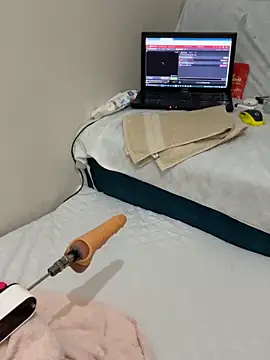 Ozge-SluttyScream69 online show from 03.26.26