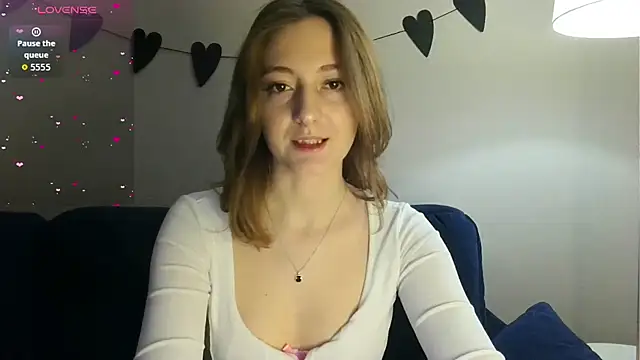 white liillyy online show from 02.14.26