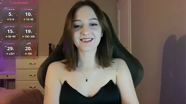 white liillyy online show from 04.06.26