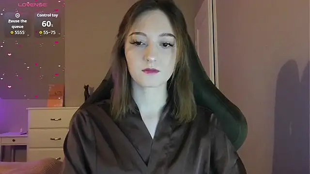 white liillyy online show from 04.14.26