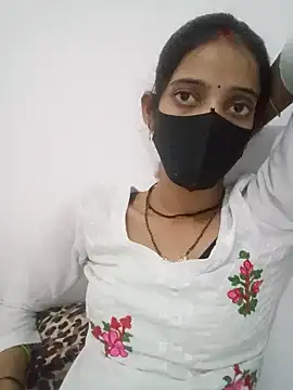 Snapshot of Sexey-Komal chatting on 10.19.25 Sexey-Komal online show from 10.19.25
