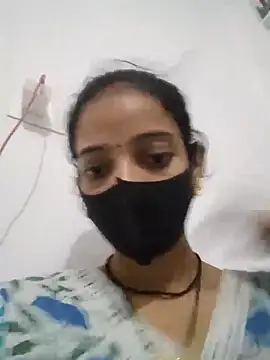 Snapshot of Sexey-Komal chatting on 10.21.25 Sexey-Komal online show from 10.21.25
