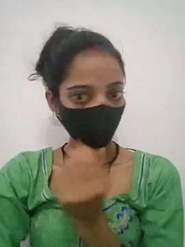 Snapshot of Sexey-Komal chatting on 10.23.25 Sexey-Komal online show from 10.23.25