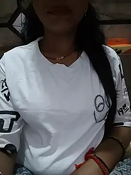 Paakhi-Singh online show from 07.24.26