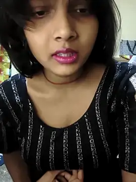 RAYI Queen 2 online show from 11.24.25