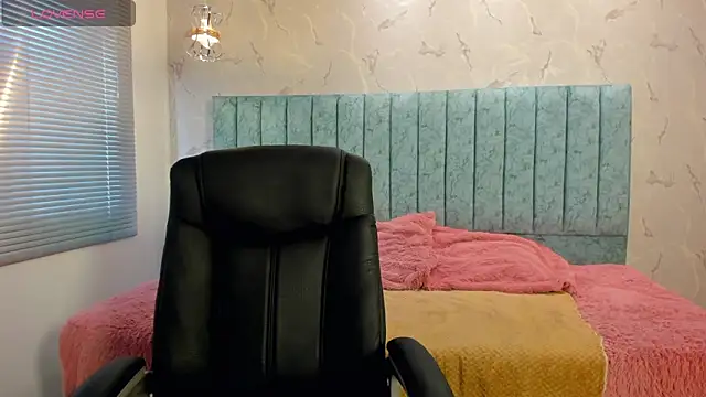 Saya Amaretto1 online show from 02.01.26