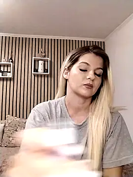 Mayaaaaaa  online show from 11.07.25